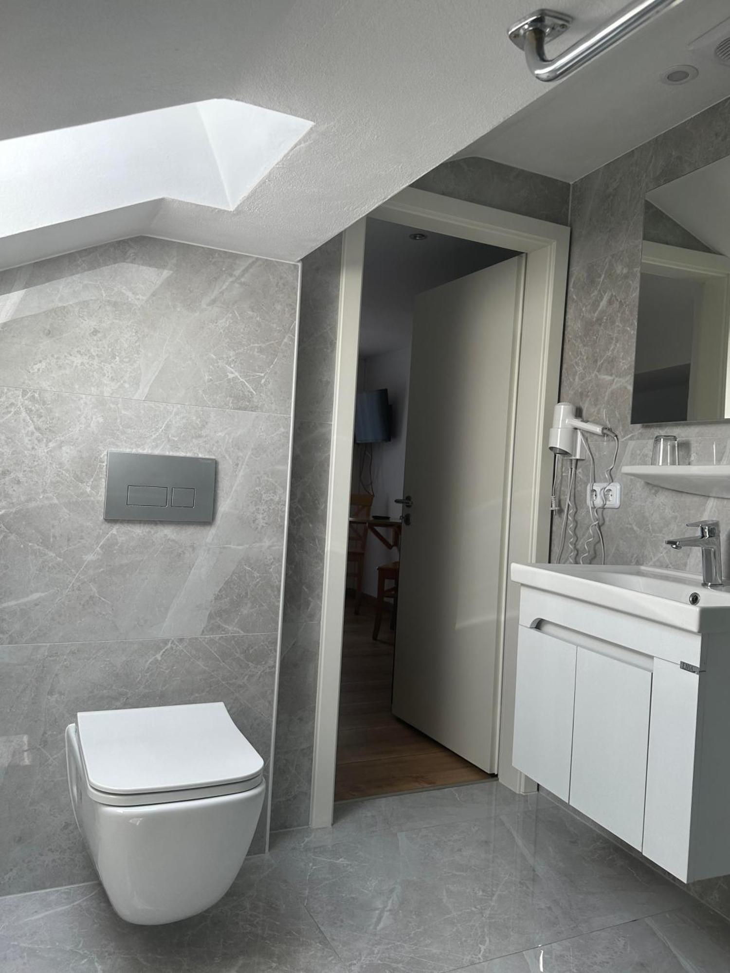Hotel Pension Schwansee ชวานเกา ภายนอก รูปภาพ
