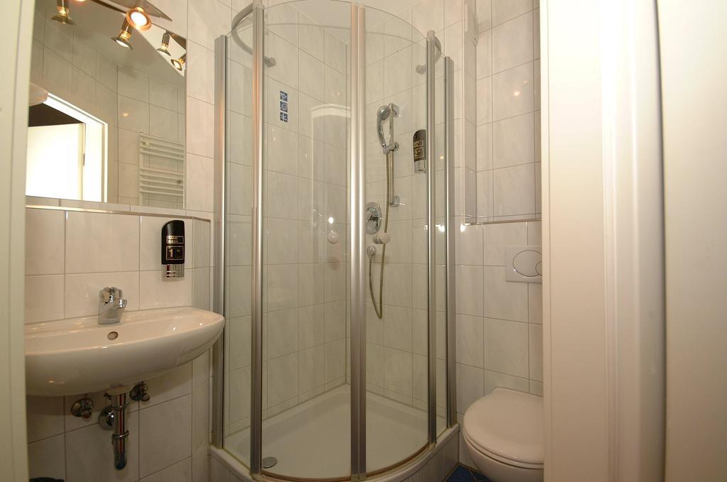 Hotel Pension Schwansee ชวานเกา ภายนอก รูปภาพ